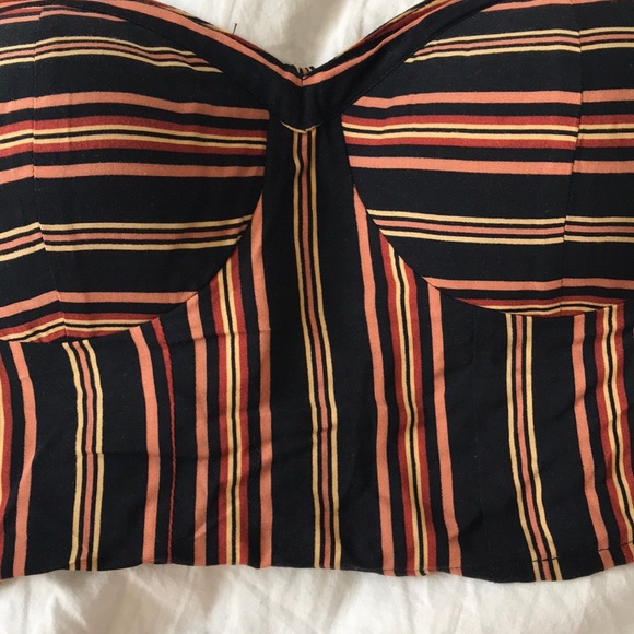 Striped Crop Top - Picture 3 of 6